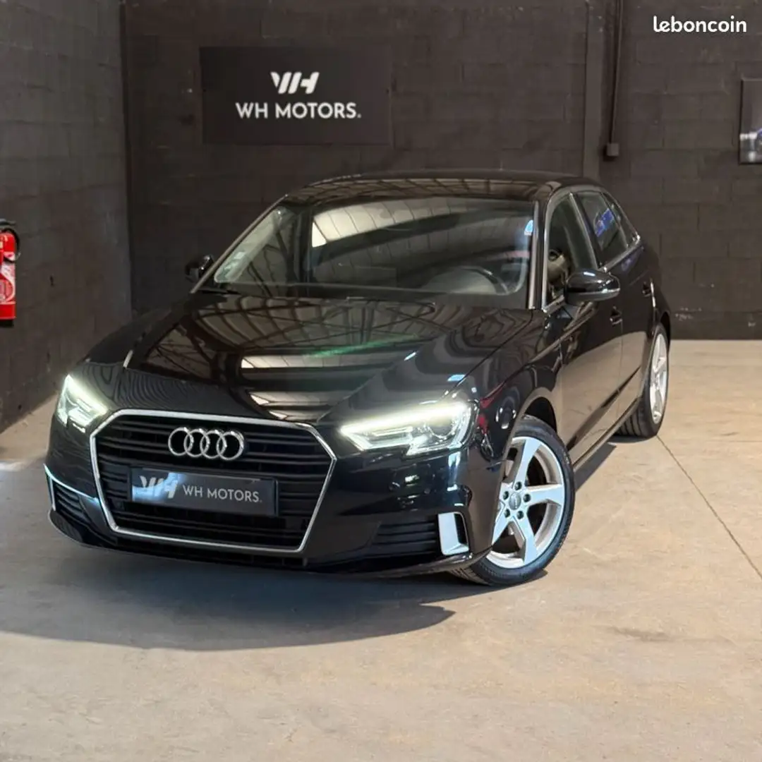 Audi A3 30 TDI 116ch S LINE Noir - 1