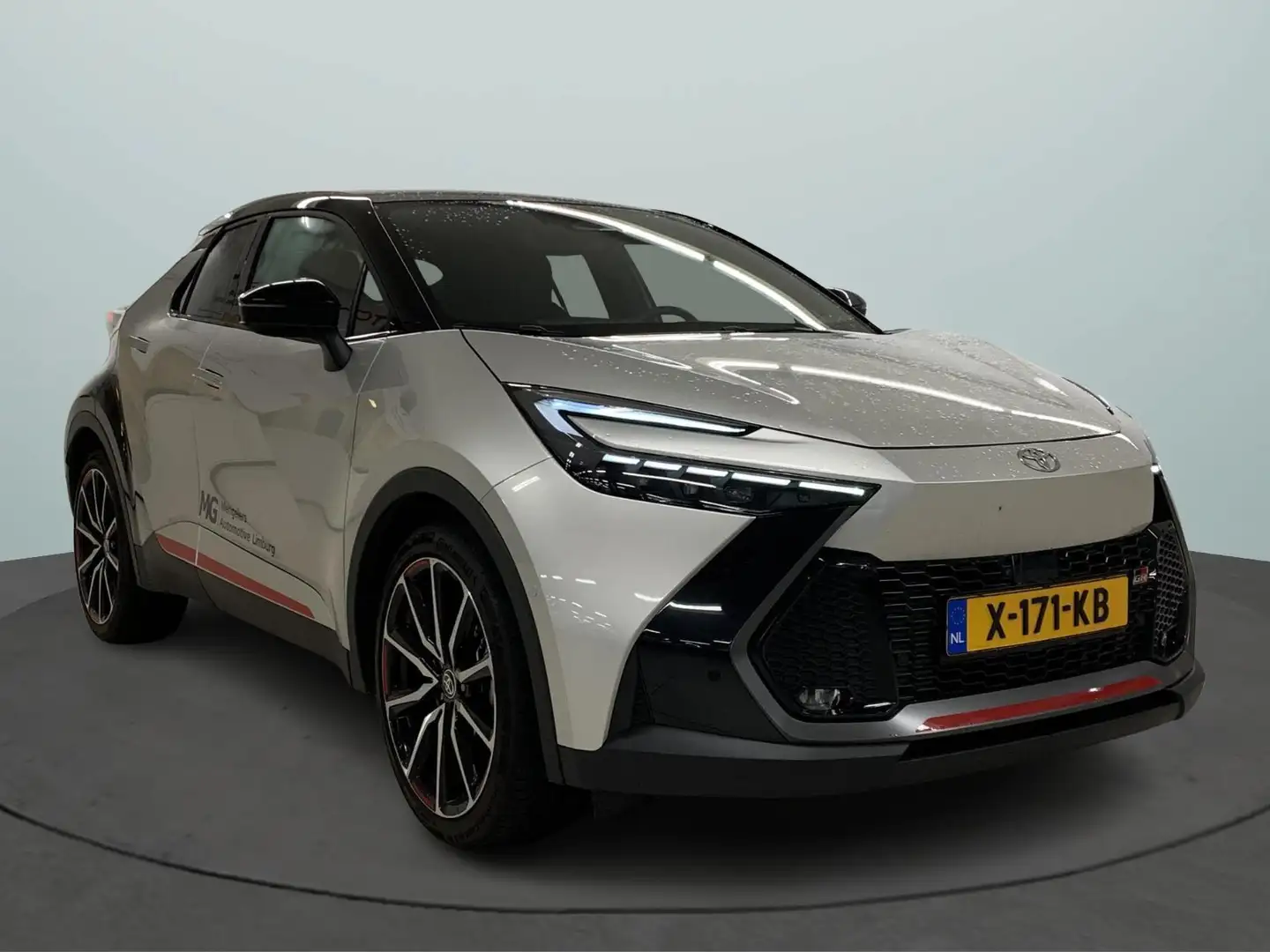 Toyota C-HR 2.0 Hybrid 200 GR SPORT Première Edition Gris - 2