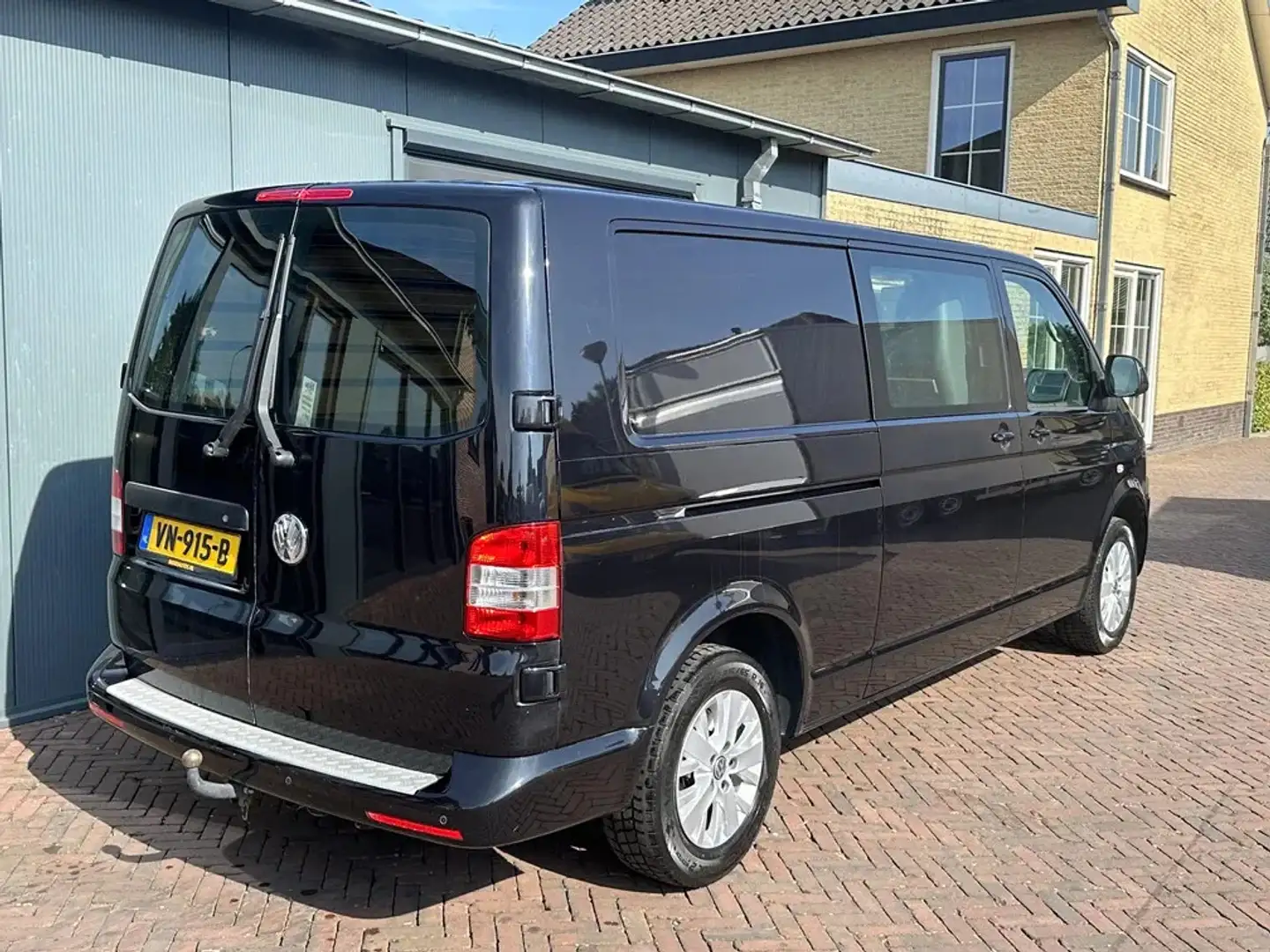 Volkswagen Transporter 2.0 TDI, 102PK, Lengte 2, 3 ZITS, AIRCO, NAVI, LMV Noir - 2