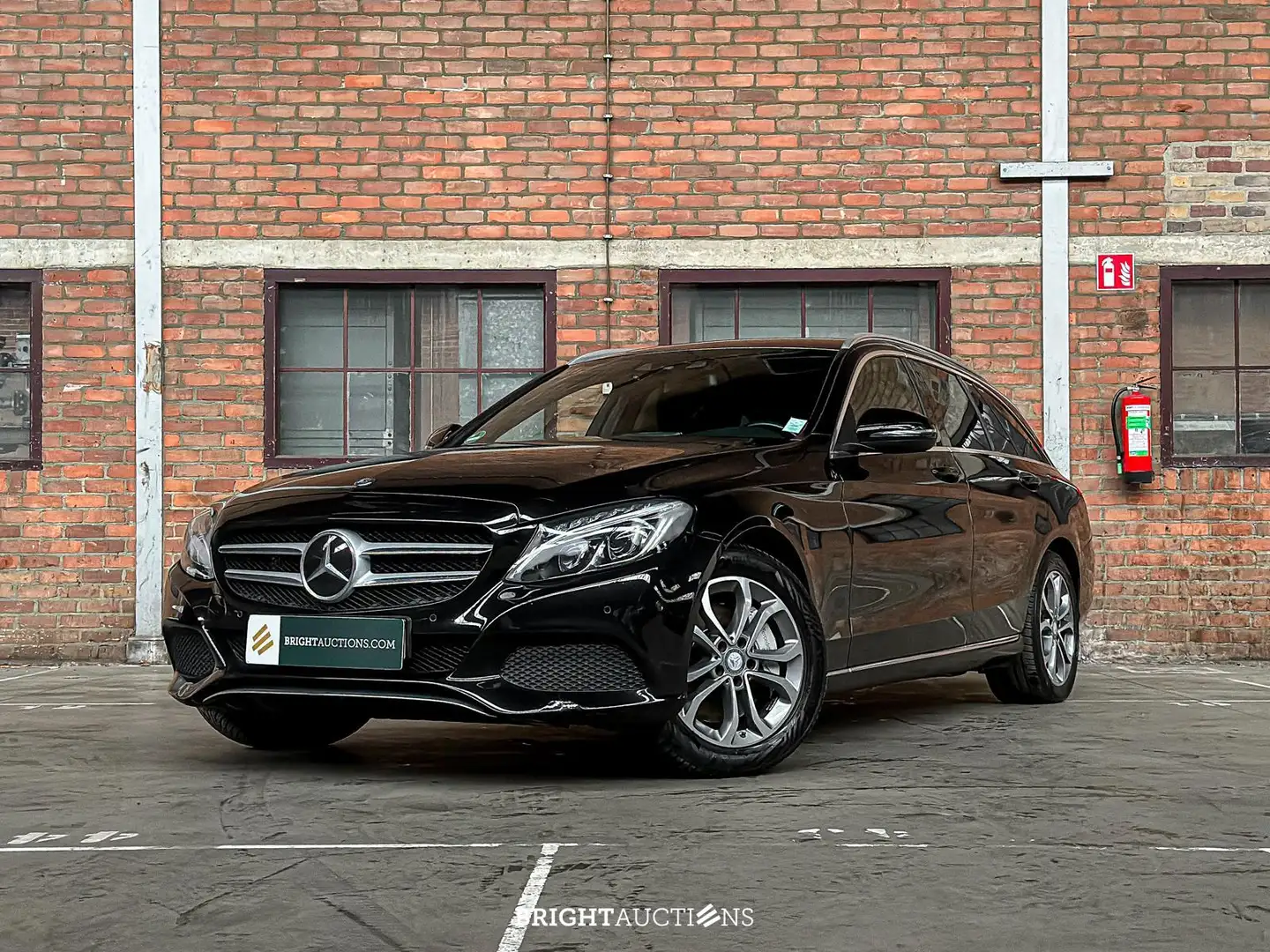 Mercedes-Benz C 350 Estate C350e Schwarz - 1