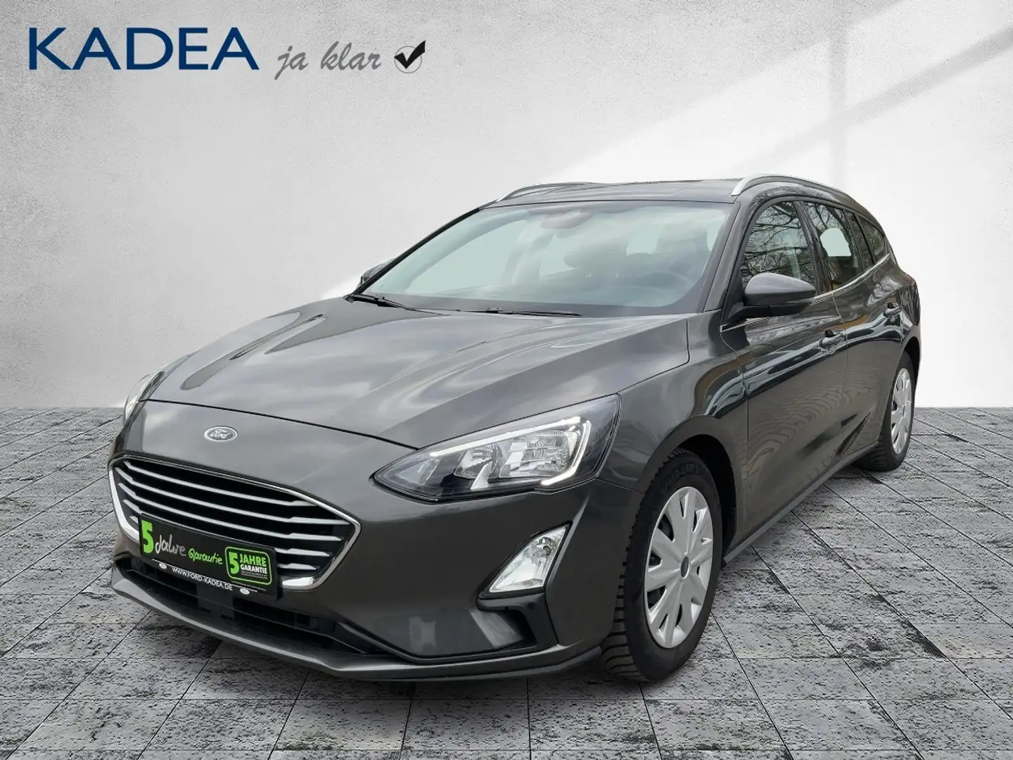 Ford Focus Turnier EcoBlue Cool & Connect Navi*Tempom Grau - 2