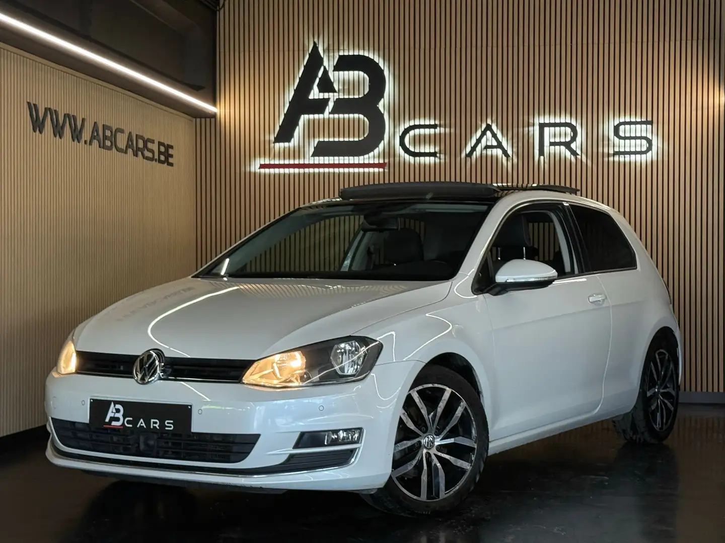 Volkswagen Golf 1.2 TSI Highline * GARANTIE 12 MOIS * Bianco - 1