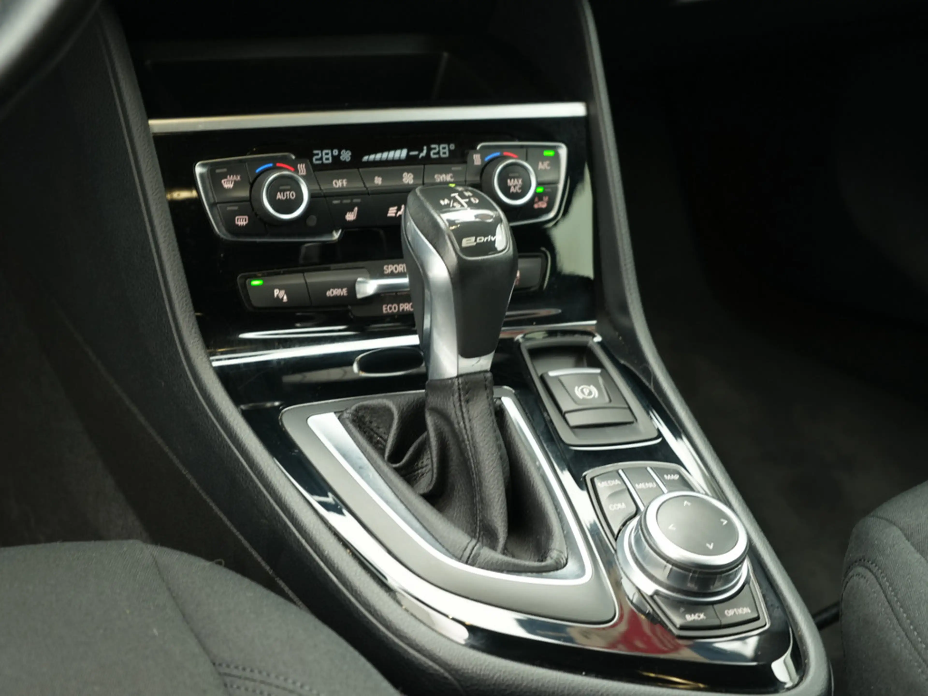 BMW 225 xe Active Tourer Advantage NAVI SHZ PDC — photo 11