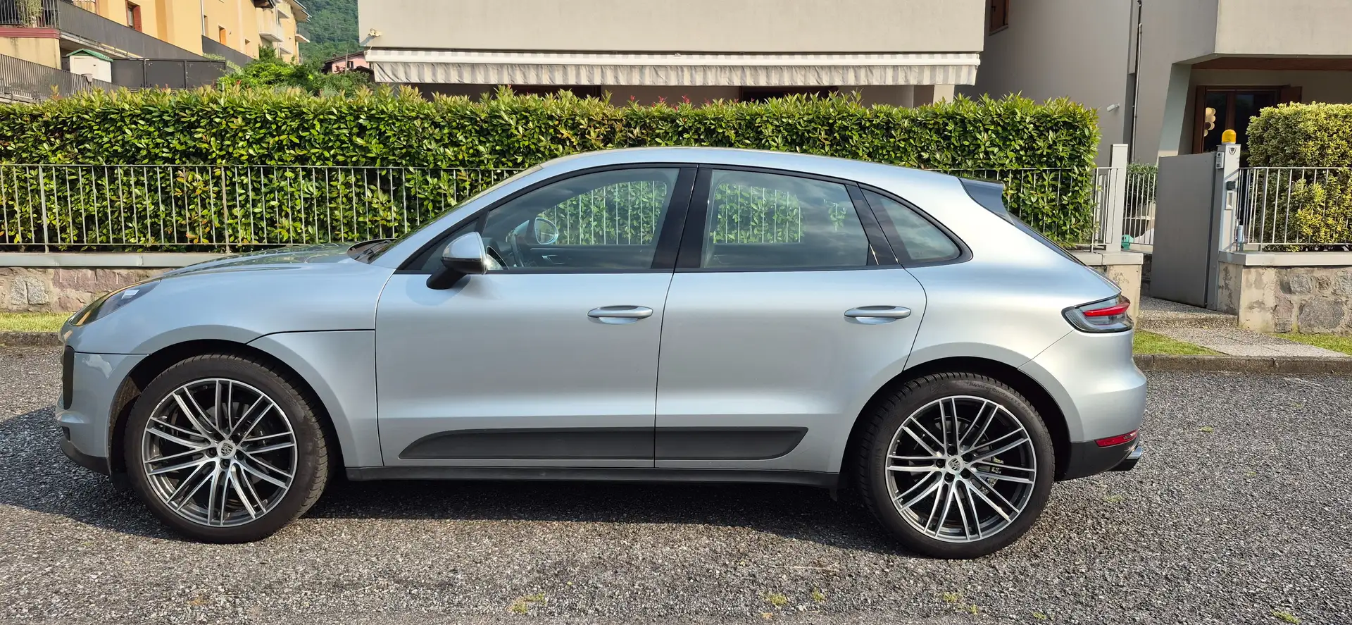 Porsche Macan Macan 2.0 245cv pdk Stříbrná - 2