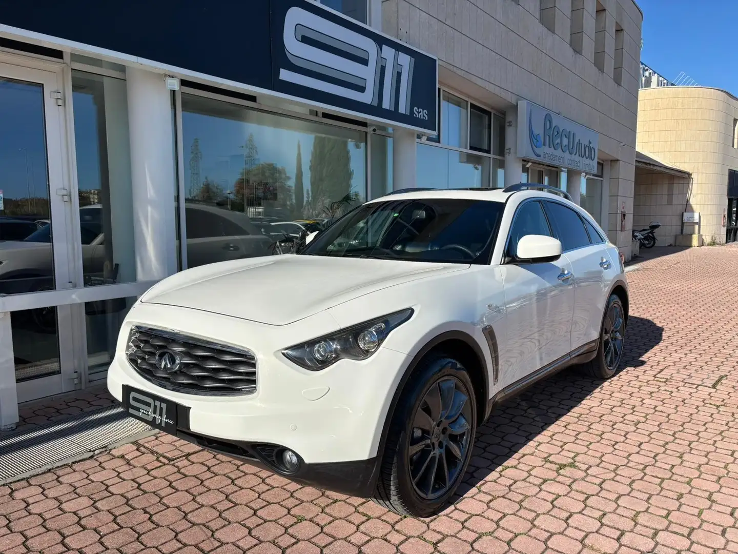 Infiniti FX FX 3.7 V6 S awd auto Bianco - 1