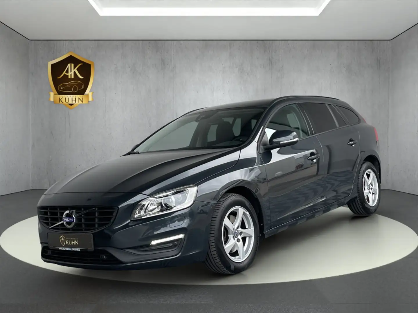 Volvo V60 D*Linje Business*T.LEDER*LED*NAVI*R.KAMERA* Grau - 1