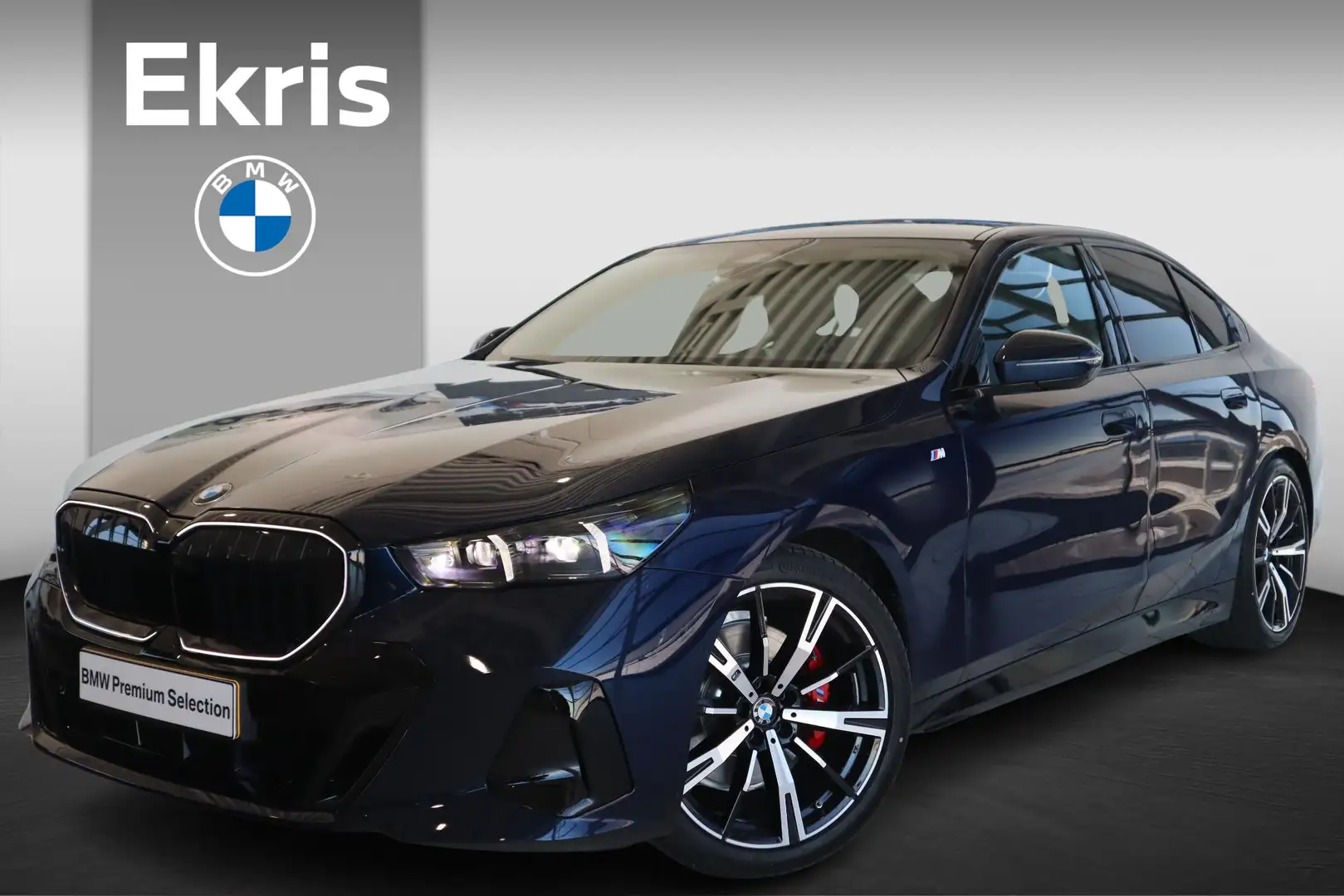 BMW 520 5 Serie Sedan 520i | M Sportpakket Pro | Innovatio Blauw - 1