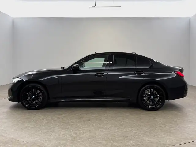 BMW 3 Series view 12
