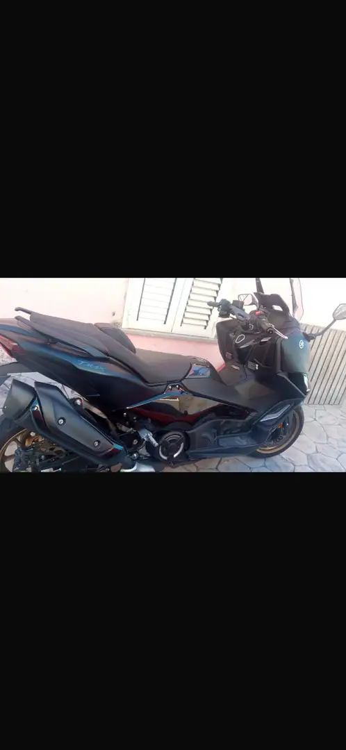 Yamaha TMAX 560 tech - 1