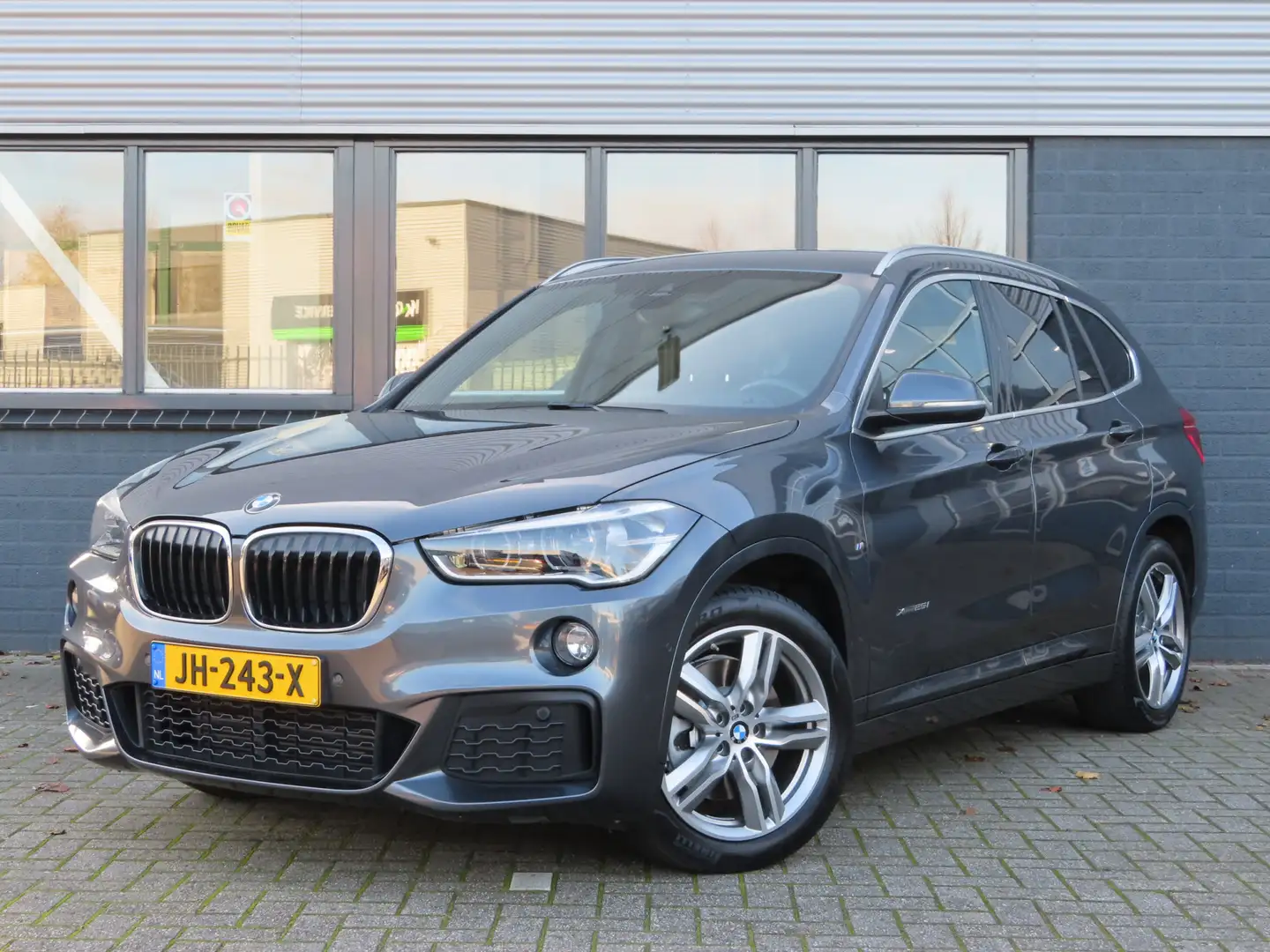 BMW X1 xDrive25i Centennial High Executive | navi prof | Gris - 1