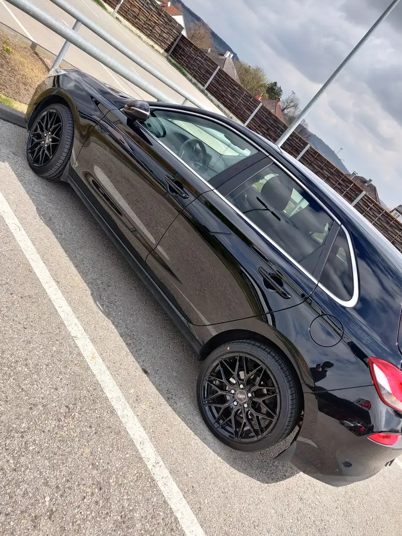 Hyundai i30 i30 CW 1,0 T-GDI Level 2 Level 2 Schwarz - 1
