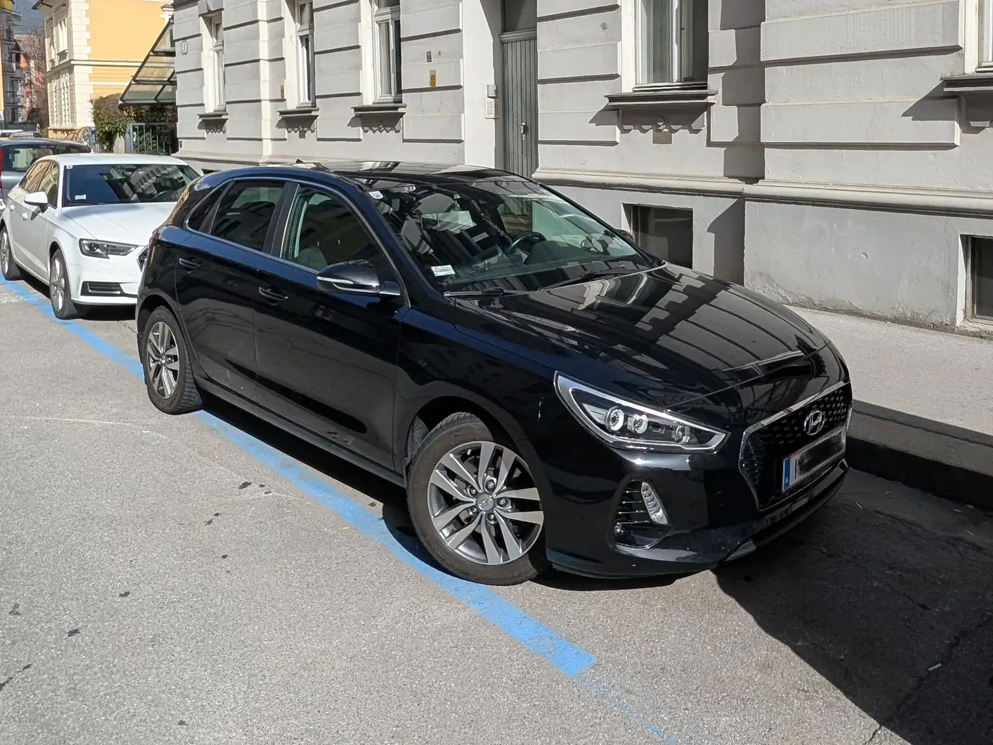 Hyundai i30 i30 CW 1,0 T-GDI Level 2 Level 2 Schwarz - 2