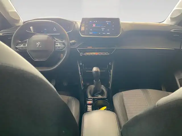 Peugeot 208 view 6