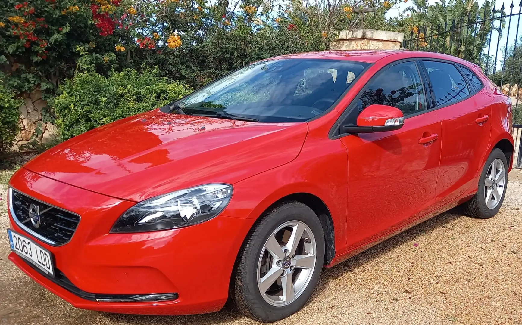 Volvo V40 V40 T2 Momentum Aut. Momentum - 1