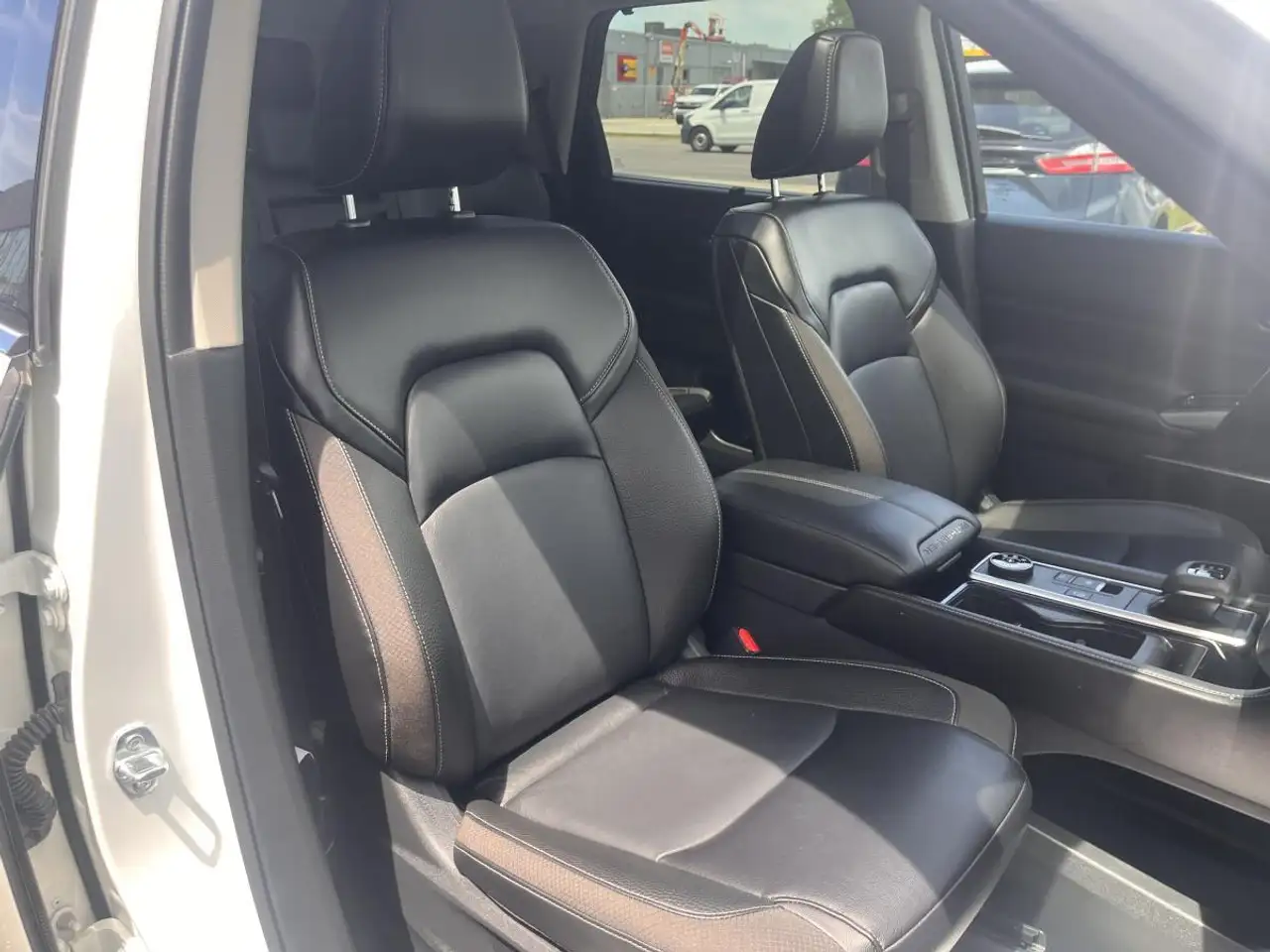 Nissan Pathfinder photo Nissan Pathfinder