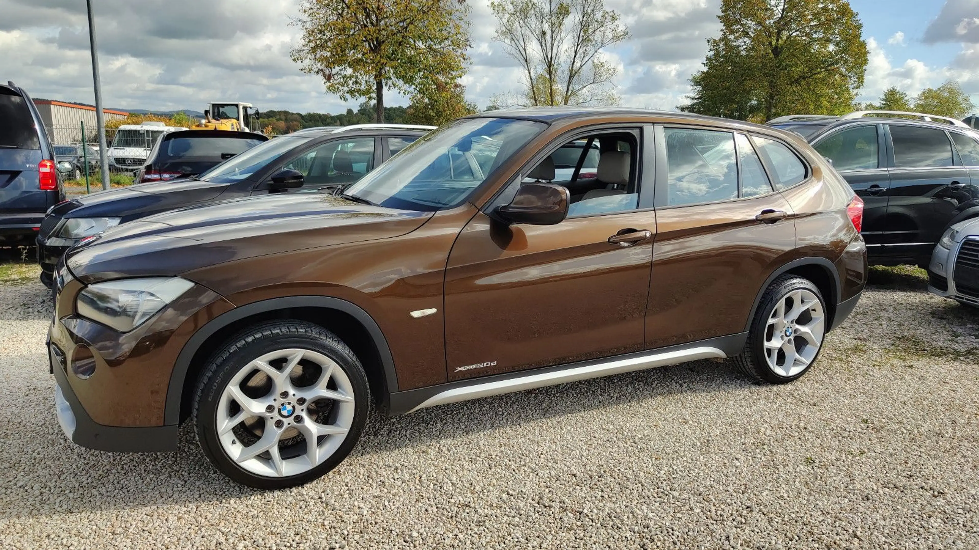 BMW X1 xDrive 20d 4x4* Leder* 18"Zoll* AHK*Wenig KM* — photo 3