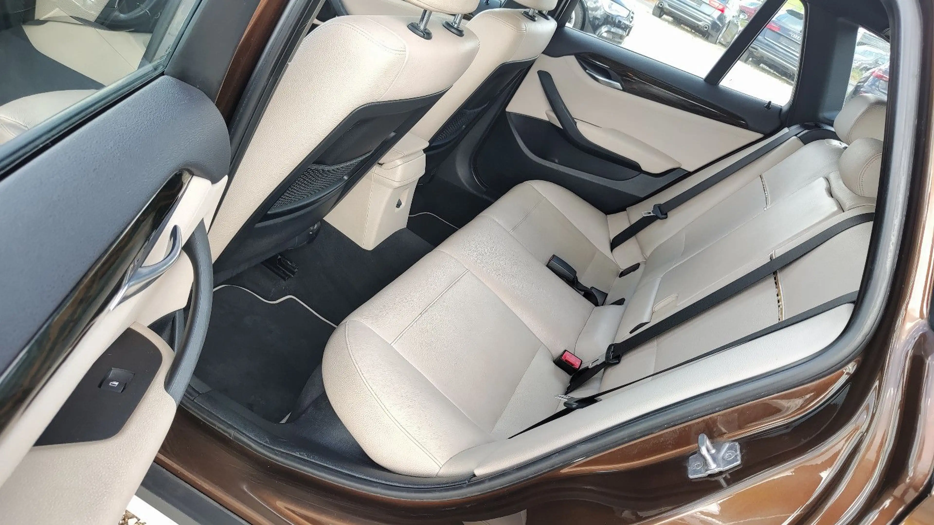 BMW X1 xDrive 20d 4x4* Leder* 18"Zoll* AHK*Wenig KM* — photo 35
