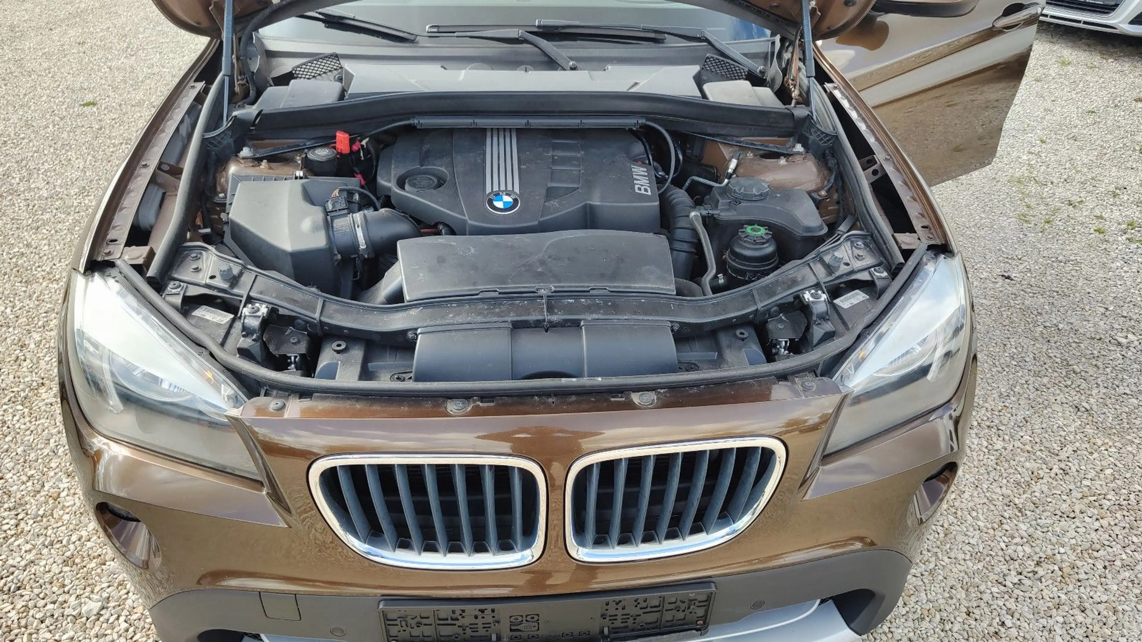 BMW X1 xDrive 20d 4x4* Leder* 18"Zoll* AHK*Wenig KM* — photo 19
