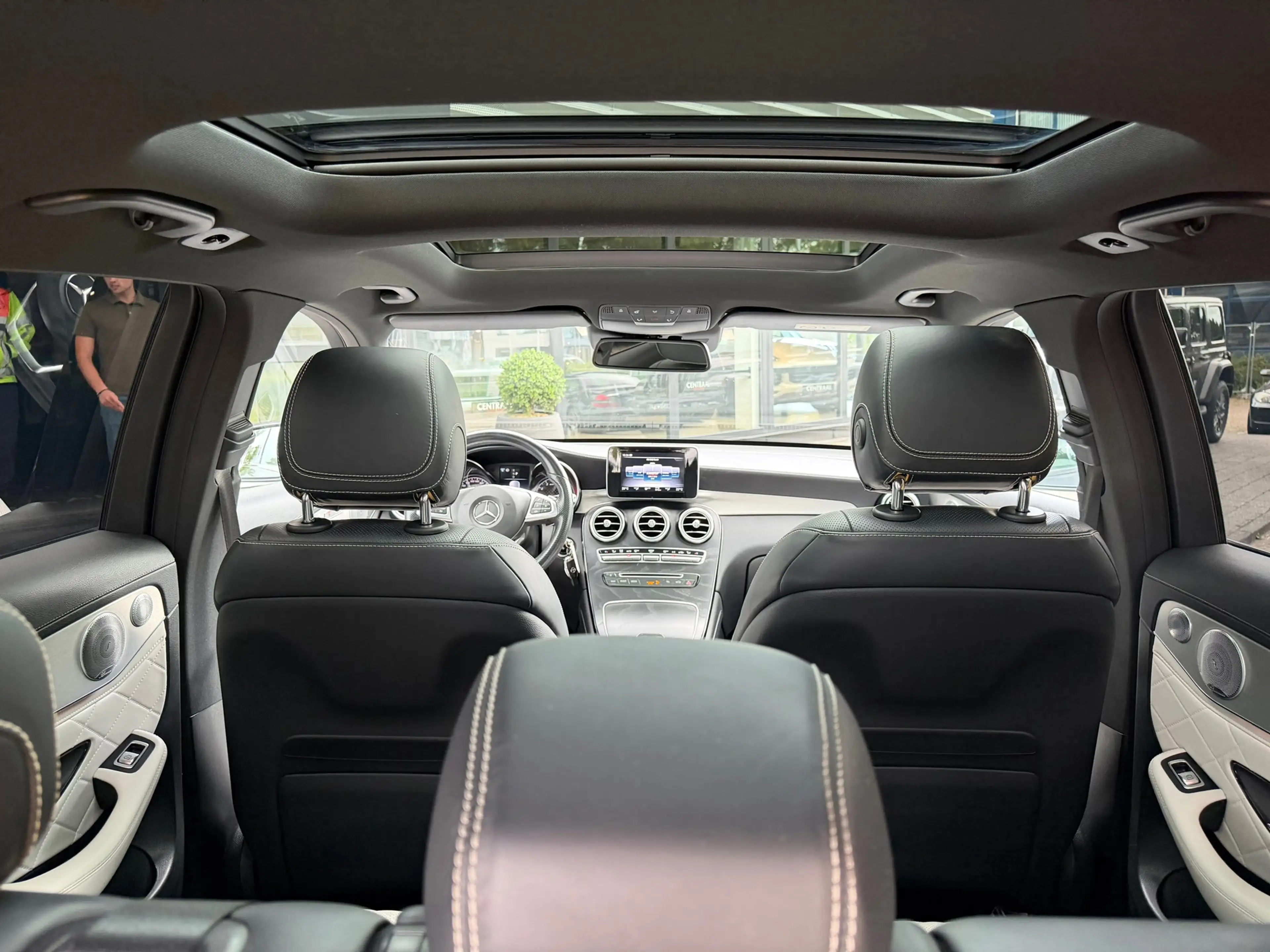 Mercedes-Benz GLC 43 AMG 4MATIC Pano|Burmester|Memory|Luchtvering|Camera|36 — photo 35