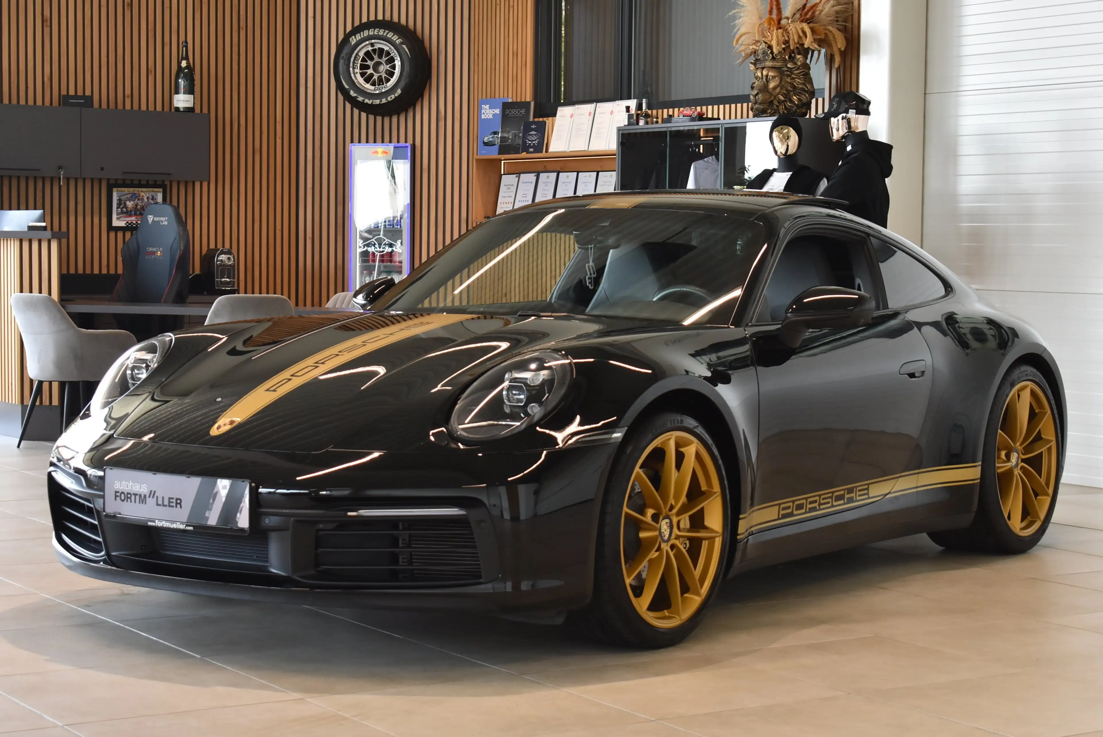Porsche 911 Carrera 4 //Approved