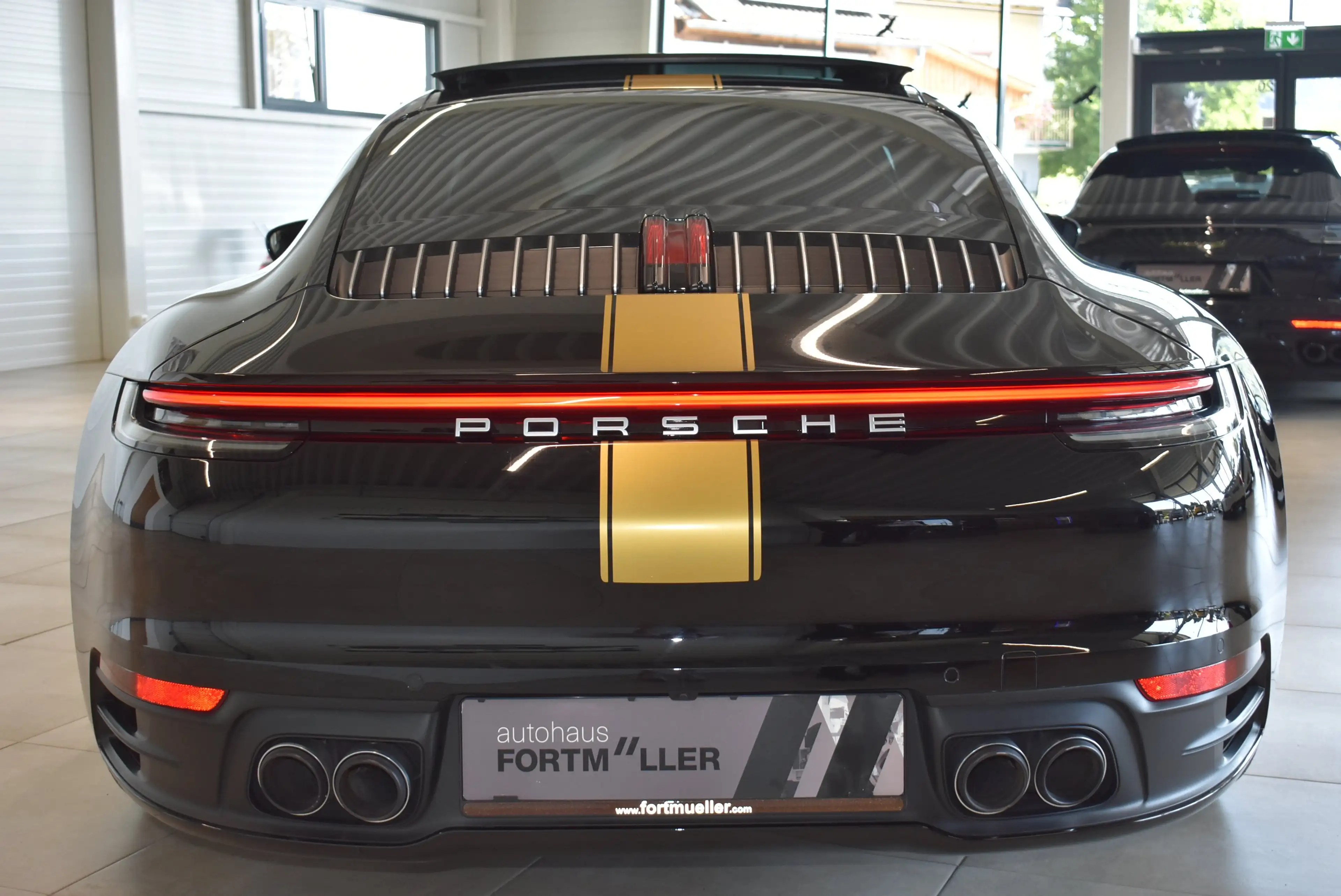 Porsche 911 Carrera 4  //Approved — photo 8