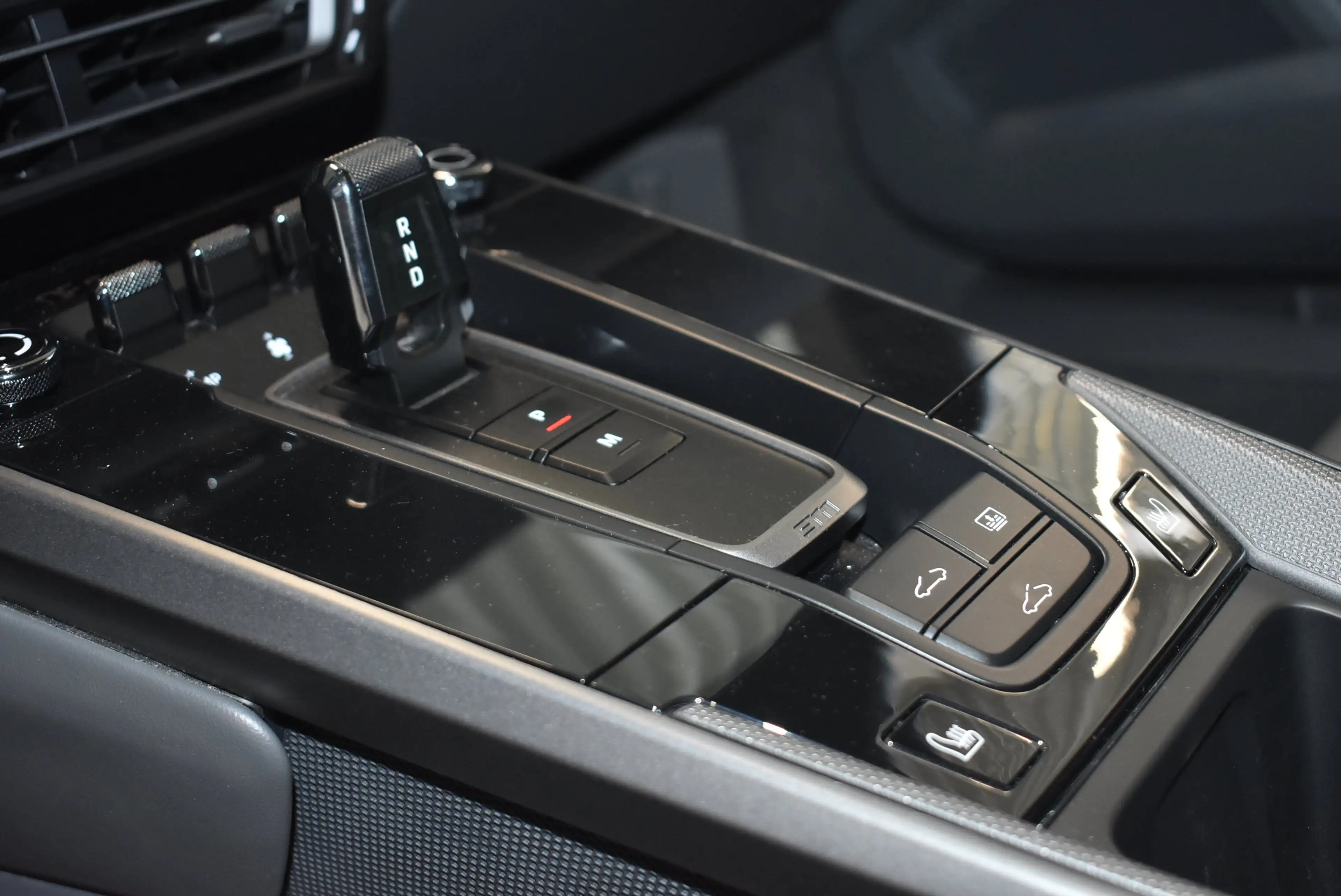 Porsche 911 Carrera 4  //Approved — photo 14