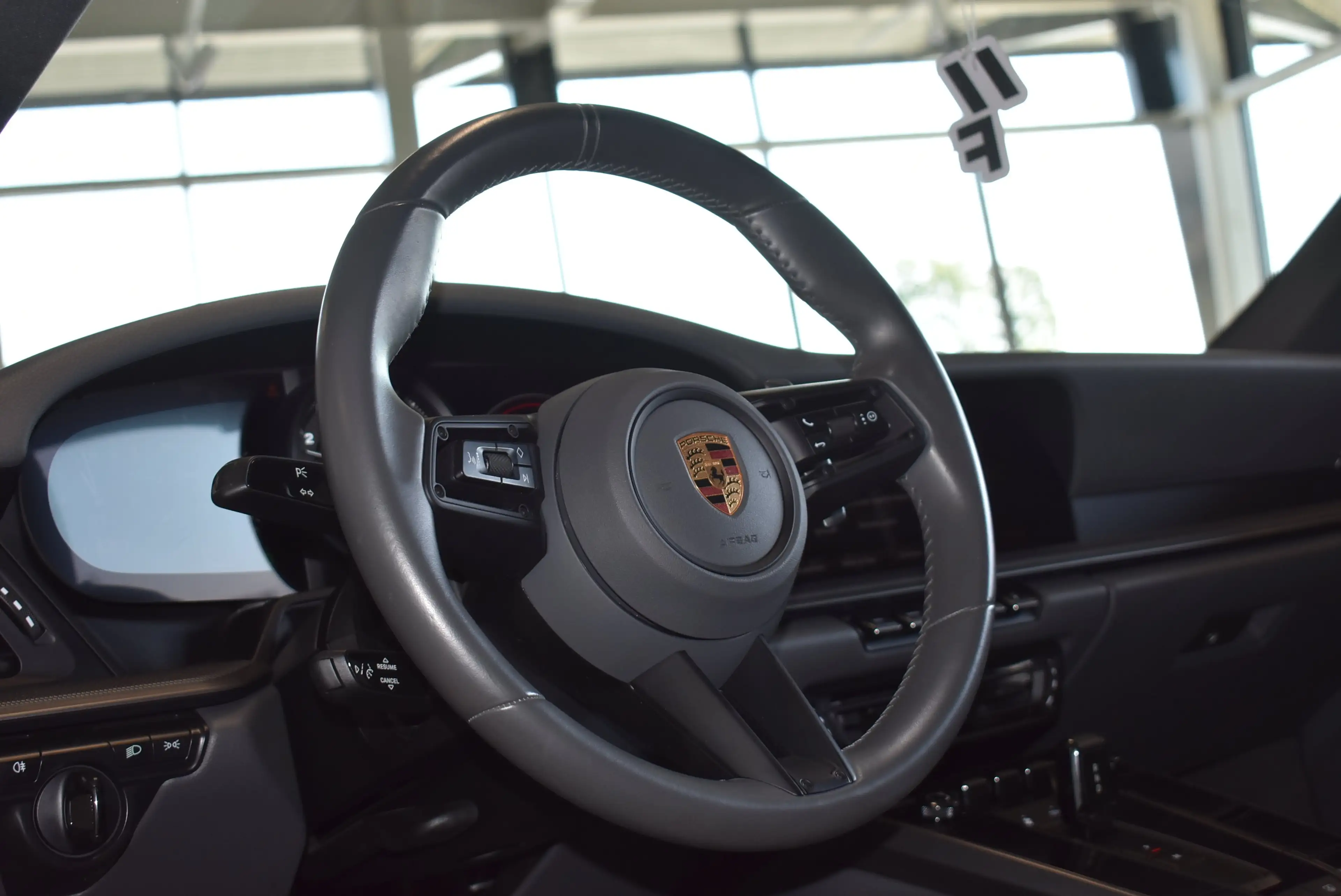 Porsche 911 Carrera 4  //Approved — photo 13