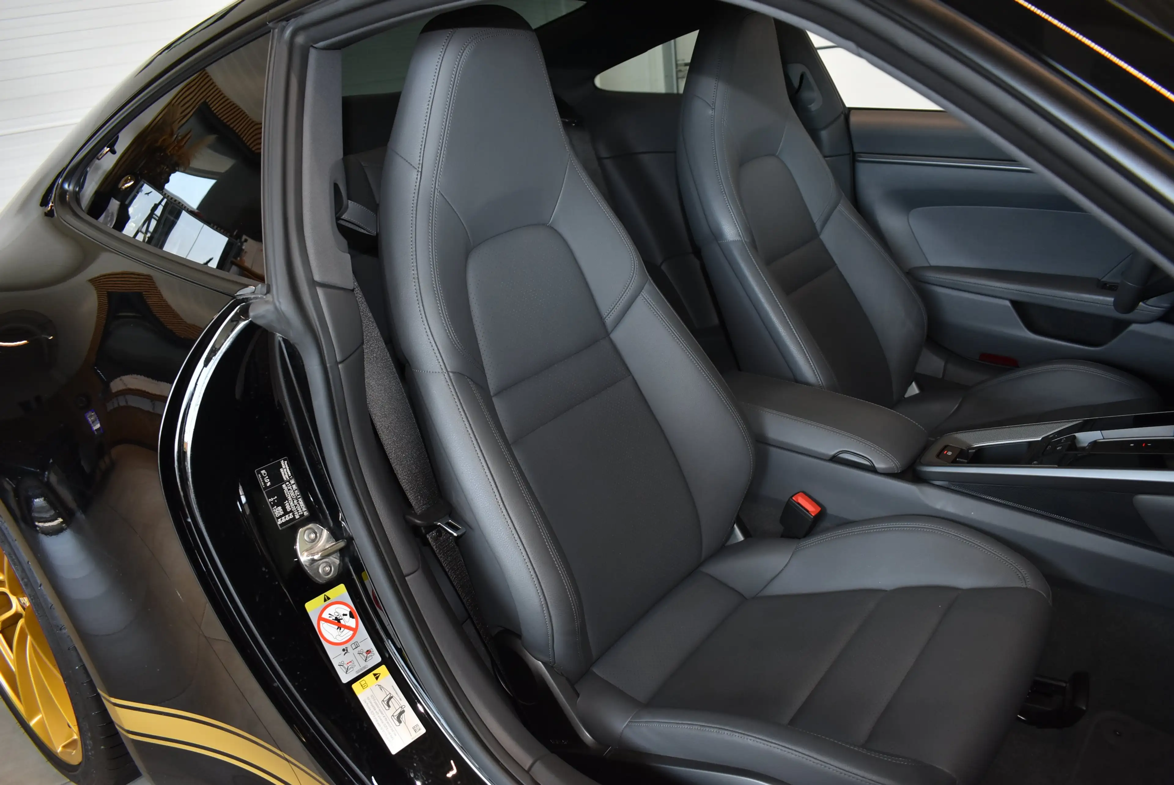 Porsche 911 Carrera 4  //Approved — photo 20