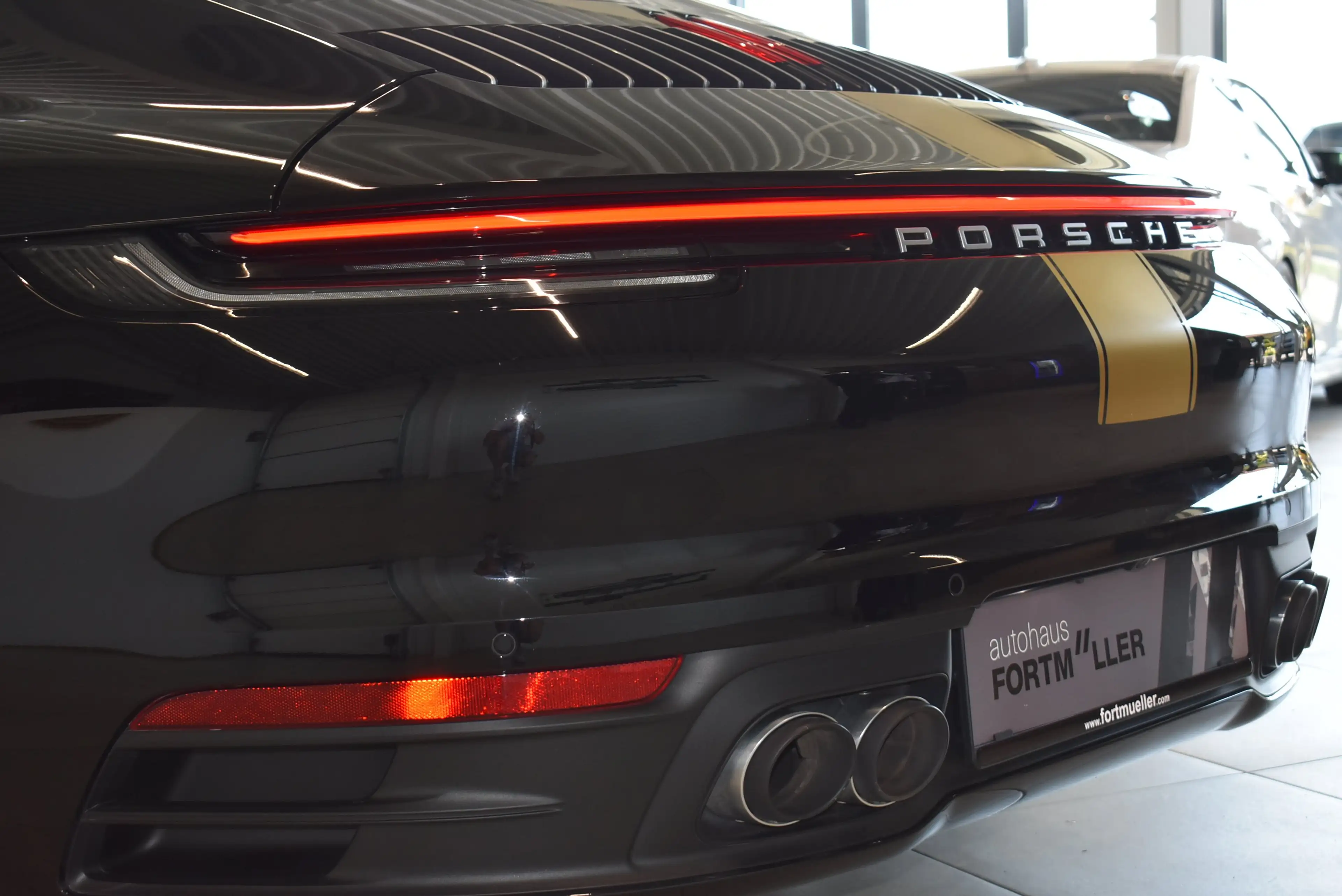 Porsche 911 Carrera 4  //Approved — photo 10
