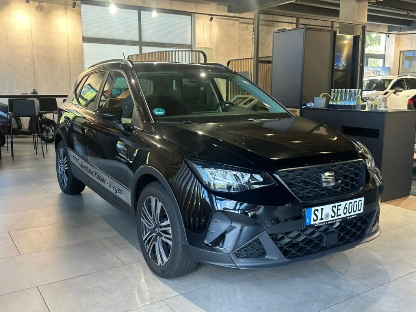 SEAT Arona Style Edition1.0 TSI 5-Gang Sitzheizung Full Link Schwarz - 2