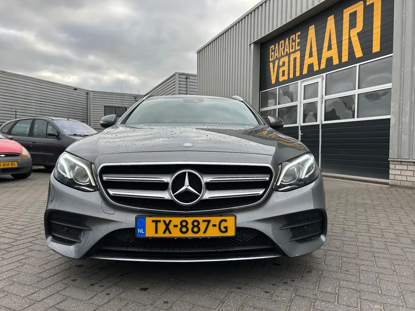 Mercedes-Benz E 250 Estate Prestige Plus | PANO | FULL SCHERM | STOEL Gris - 2