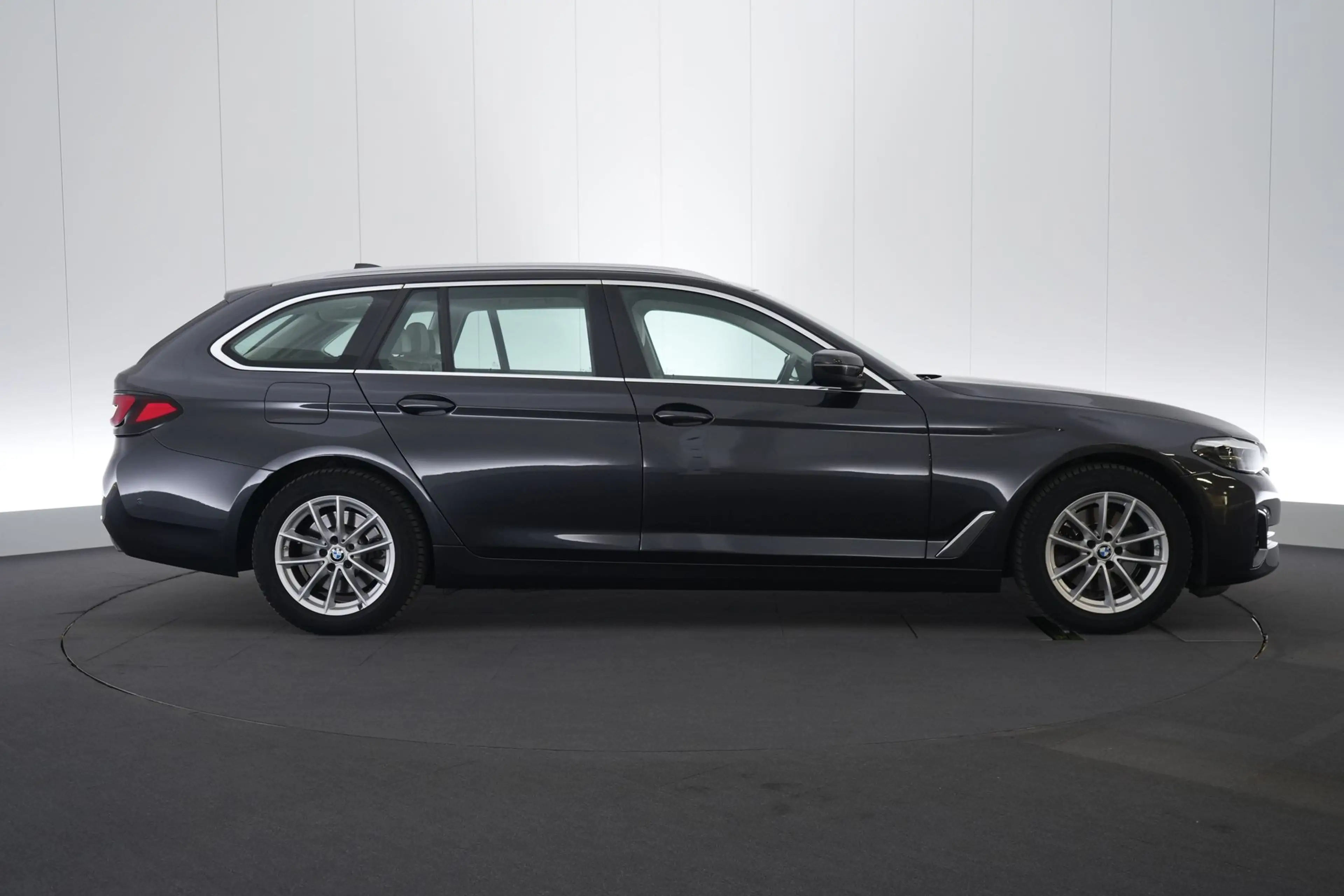 BMW 520 5 Touring 520iA MHEV Business LEDER/CUIR LED GPS P — photo 5