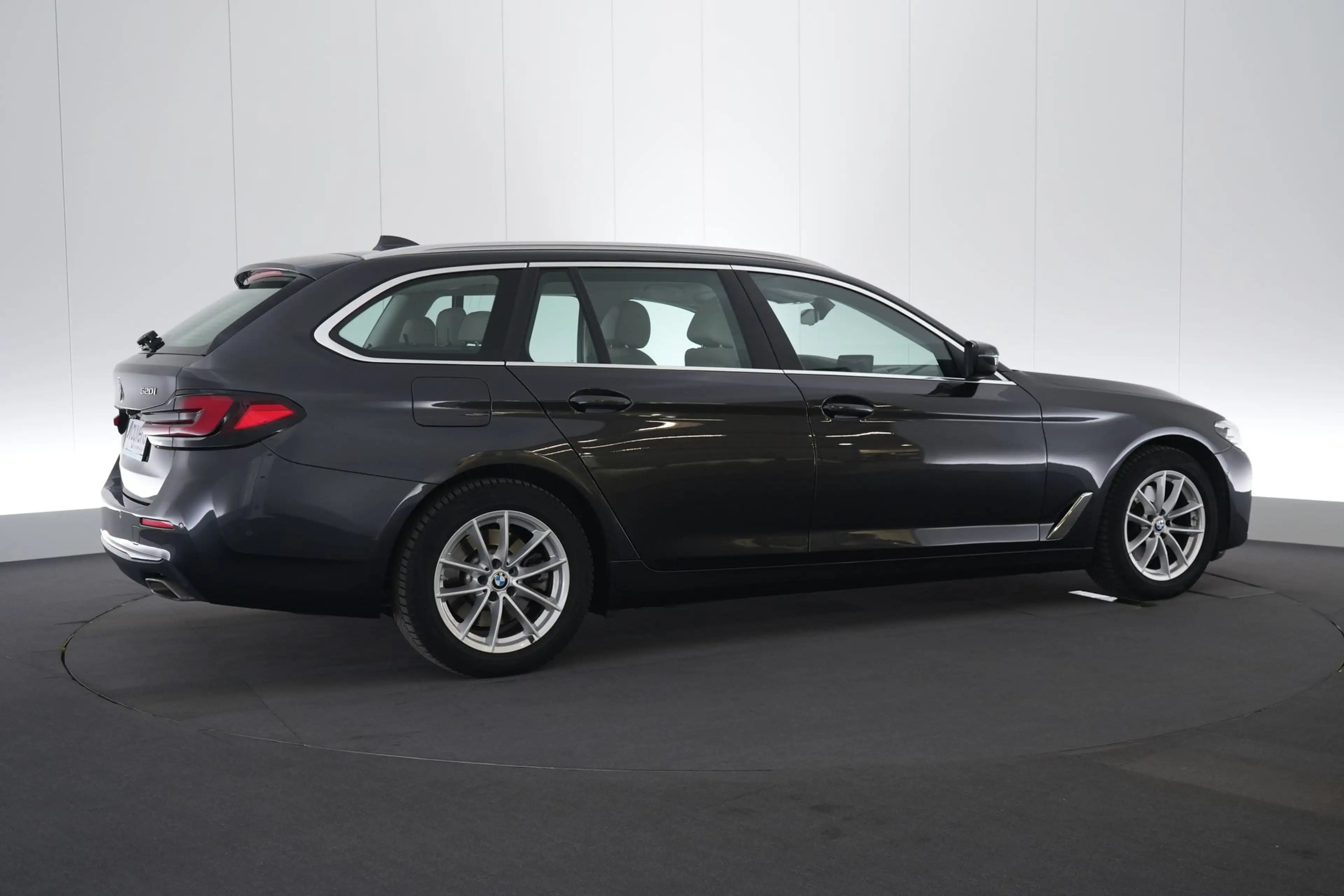 BMW 520 5 Touring 520iA MHEV Business LEDER/CUIR LED GPS P — photo 6