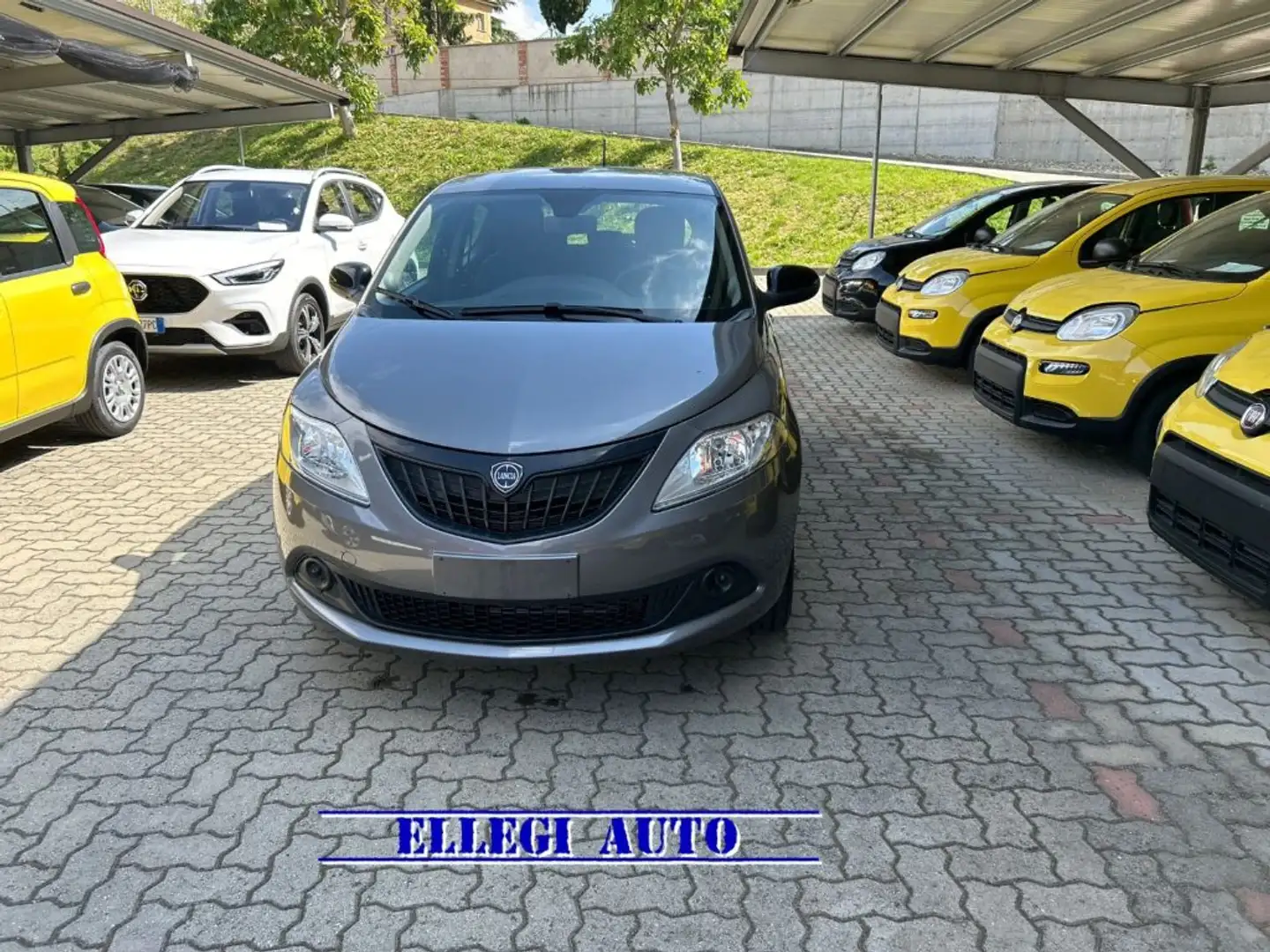 Lancia Ypsilon PROMO FINANZ. ORO 1.0 FireFly 5 porte S&S Hybrid Grigio - 2