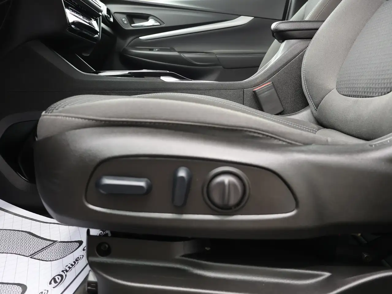 Chevrolet Bolt снимка Chevrolet Bolt