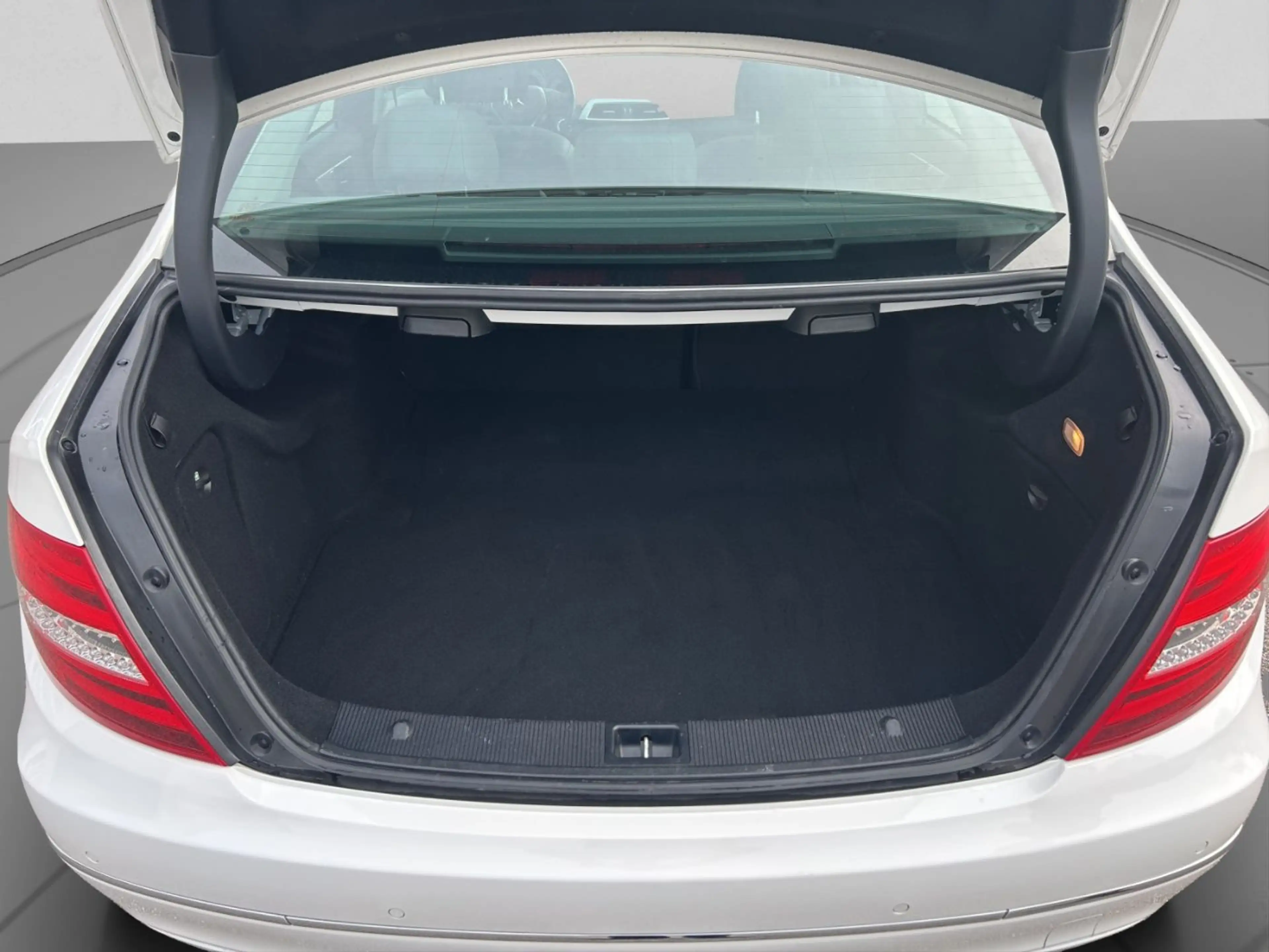 Mercedes-Benz C 200 CDI Limousine AVANTGARDE PTS AHK Shz  Klima — photo 11