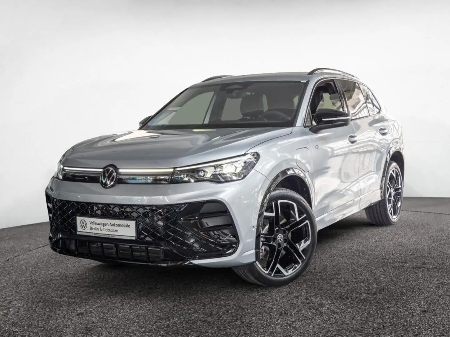 Volkswagen Tiguan 1.5 TSI eHybrid R-Line Black AHK IQ-LED Argento - 2