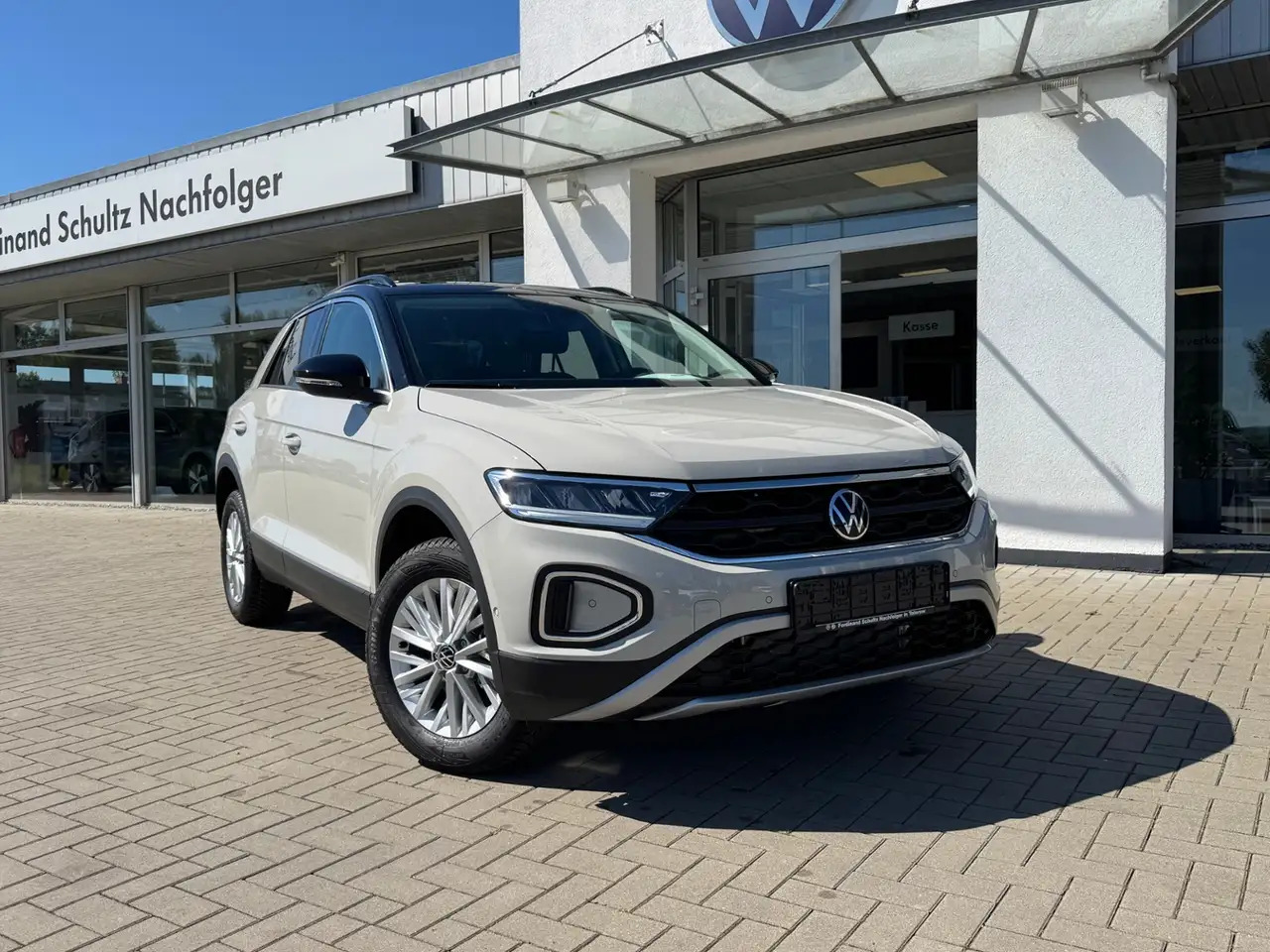 Volkswagen T-Roc Life 1.5l TSI RFK+AHK+NAVI+ACC, foto 2