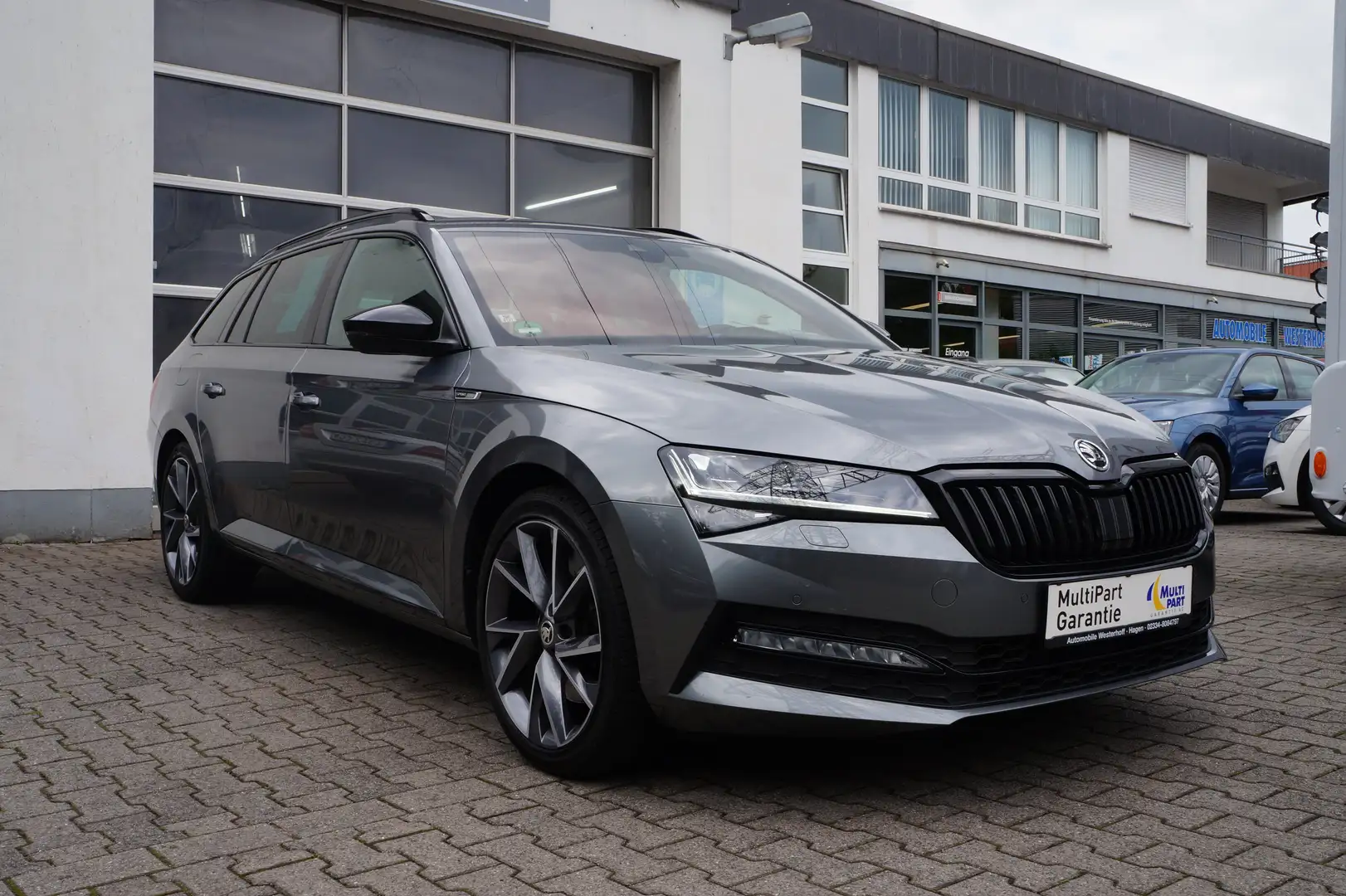 Skoda Superb Superb Combi Sportline 4x4*DSG*DCC+LED*KAMERA* Grau - 1