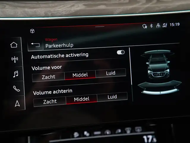 Audi E-Tron view 22