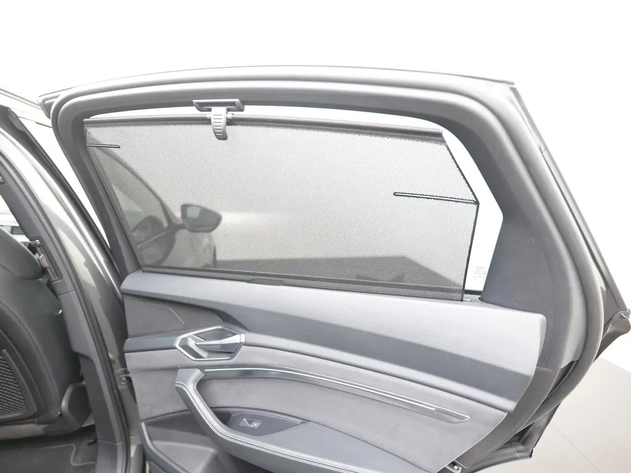 Audi e-tron Sportback 55 quattro S-Line 95 kWh Black Style, миниатюра 30