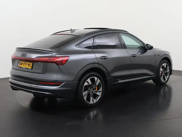Audi E-Tron view 4
