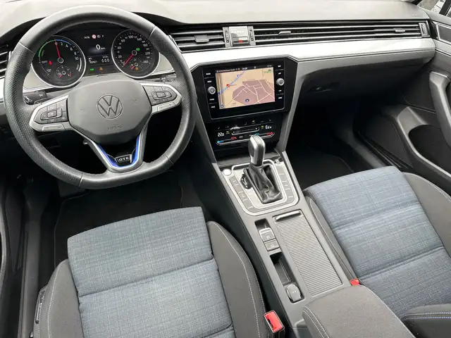 Volkswagen Passat view 15