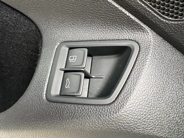 Volkswagen Passat view 13