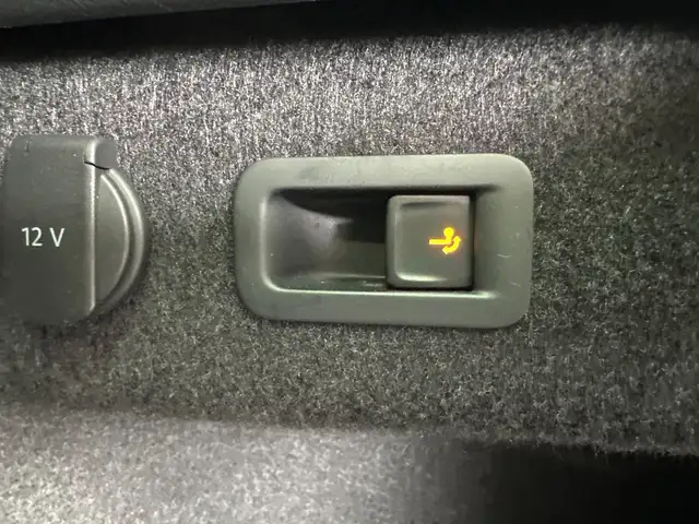 Volkswagen Passat view 8