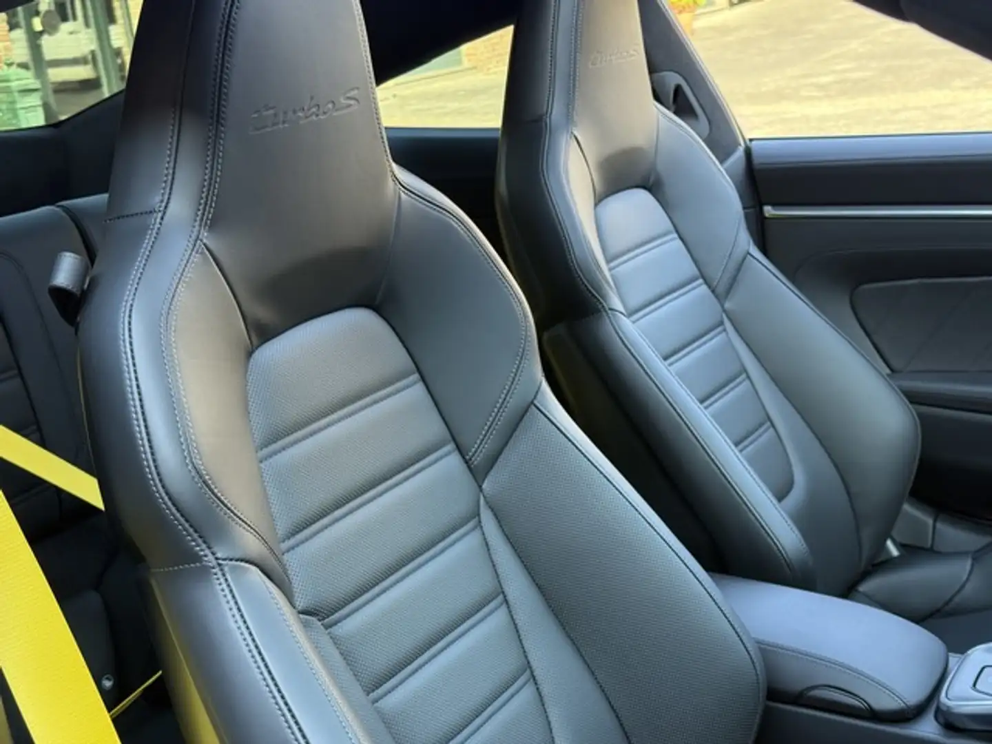 Porsche 992 911 Turbo S RHD*LIFTSYSTEM*SPORTABGAS*MATRIX Weiß - 2