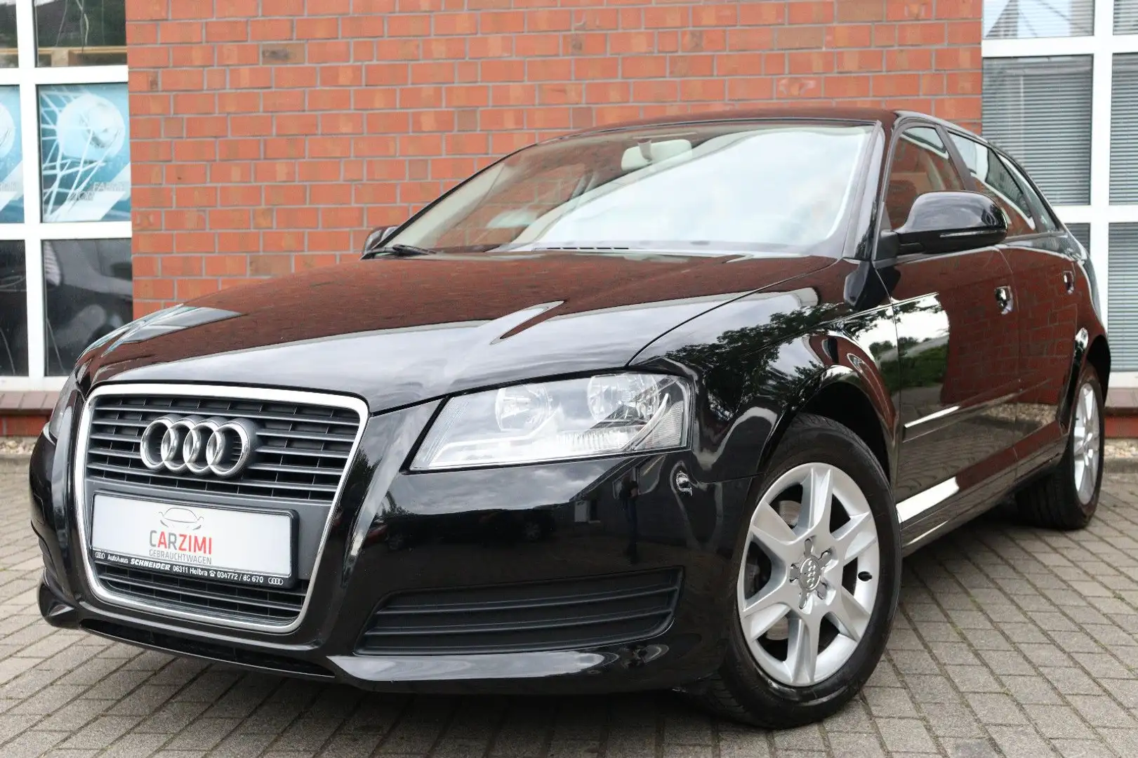 Audi A3 Sportback 1.6 Attraction Klimaauto. Navi Noir - 1