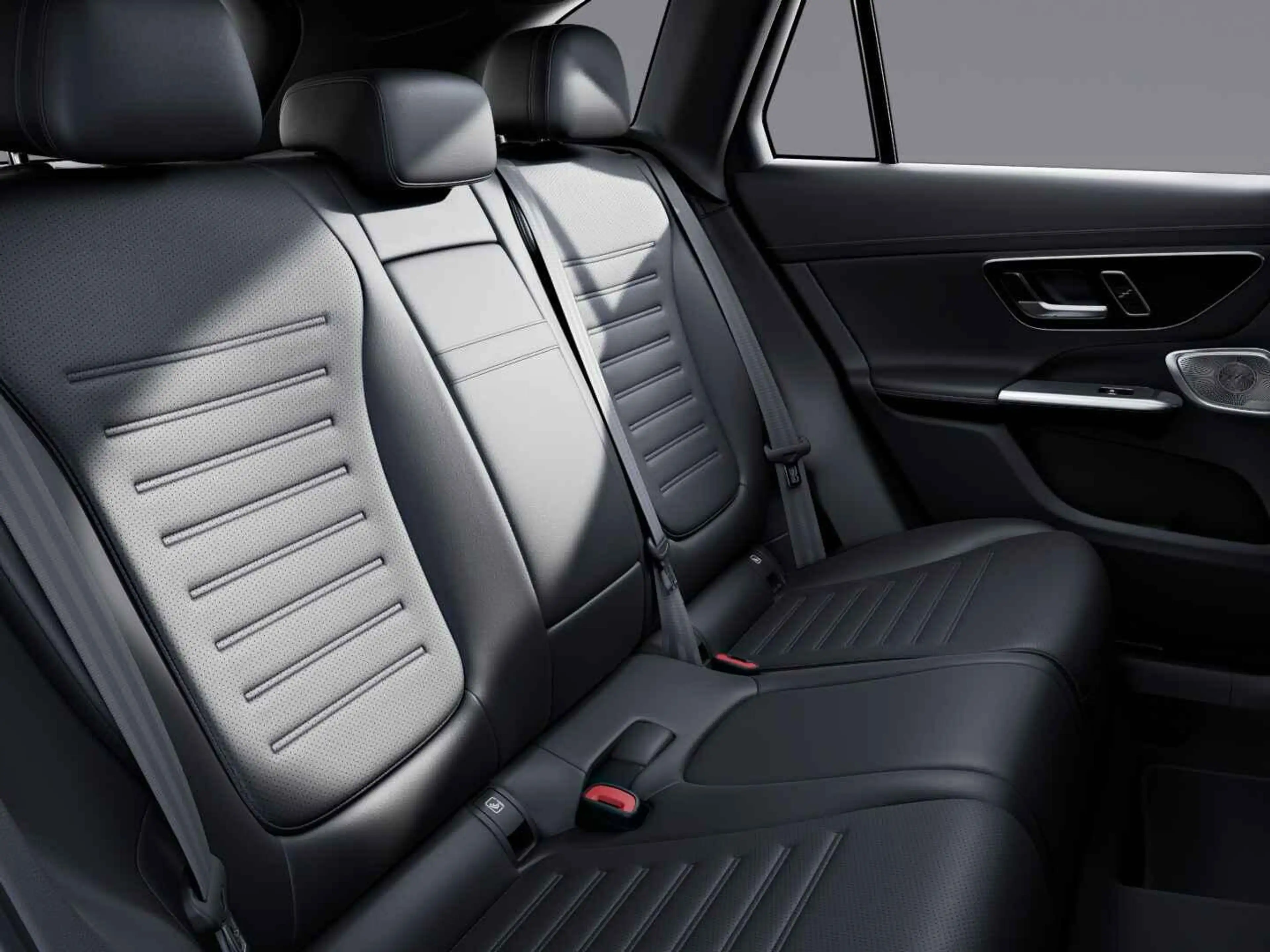 Mercedes-Benz GLC 300 300e 4MATIC Business Solution AMG — photo 6