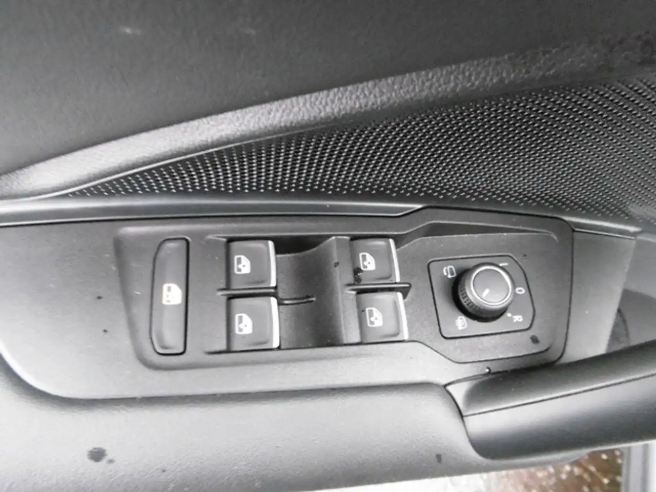 Volkswagen Tiguan 2.0 TDI DSG R-Line Garantie-02.2029! Klima Navi, миниатюра 12