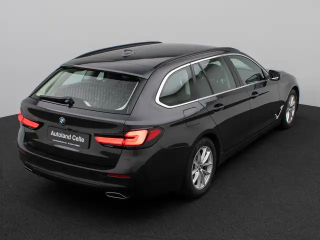 BMW 5 Series view 7